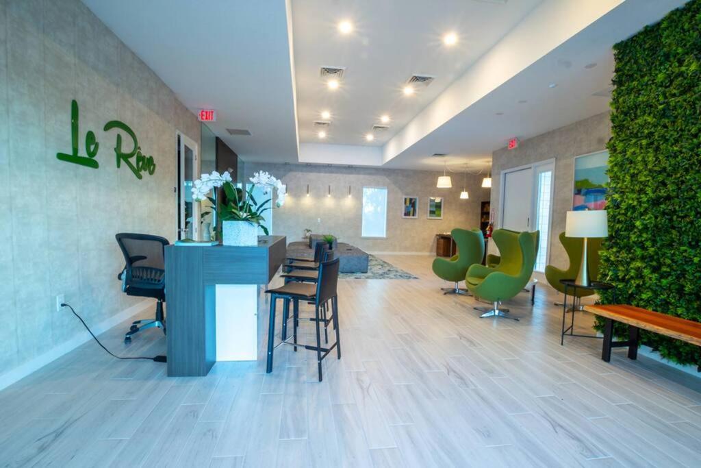 Beautiful Four Bedrooms Townhouse With Splash Pool At Le Reve Resort Kissimmee Kültér fotó